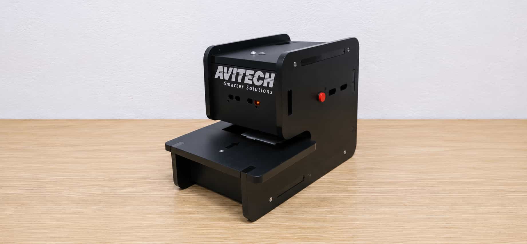 M&Aacute;Y Đ&Oacute;NG GHIM TỰ ĐỘNG MINI AV60J